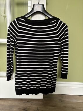 Black & White Striped Crew Neck Sweater